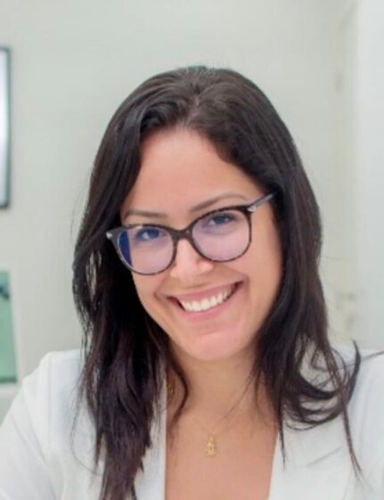 Dra. Juliana Walsh